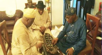 Goodluck Jonathan Visits Obasanjo, held closed door meeting