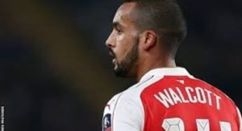 Walcott calls for unity at Arsenal