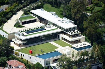 Jay Z and Beyonce reportedly buying a $120m mansion